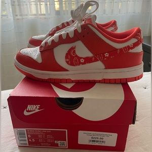 Nike Dunk Low Paisley